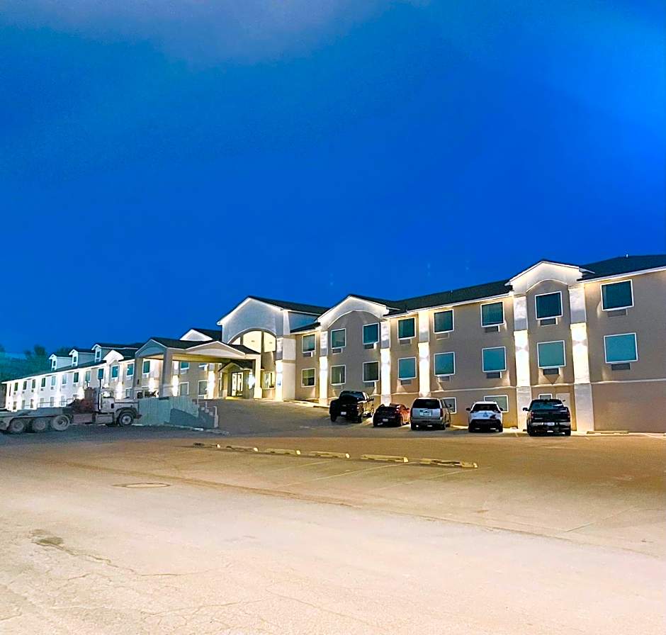 FairBridge Inn & Suites Canadian