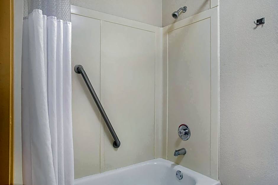 La Quinta Inn & Suites by Wyndham Springfield South