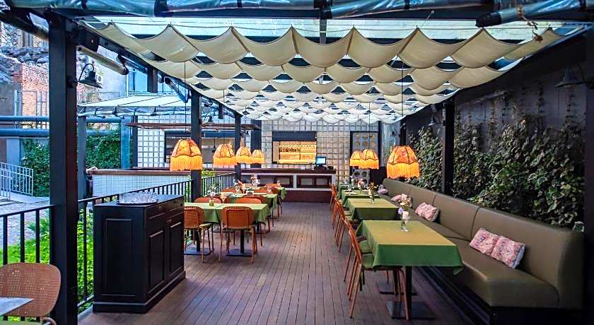 Hotel Twenties Tbilisi - Stay & Dine