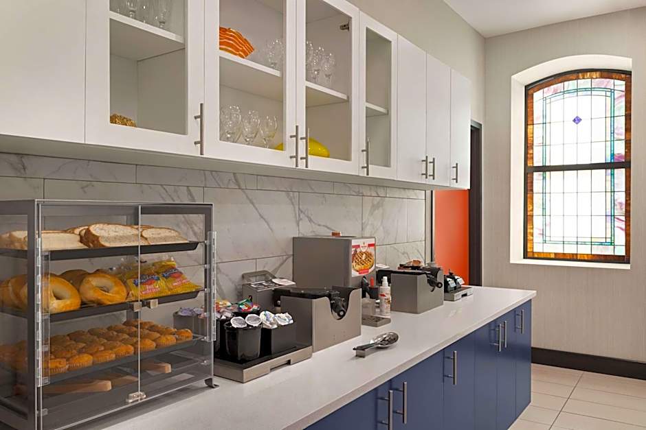 Homewood Suites by Hilton Indianapolis Downtown IUPUI