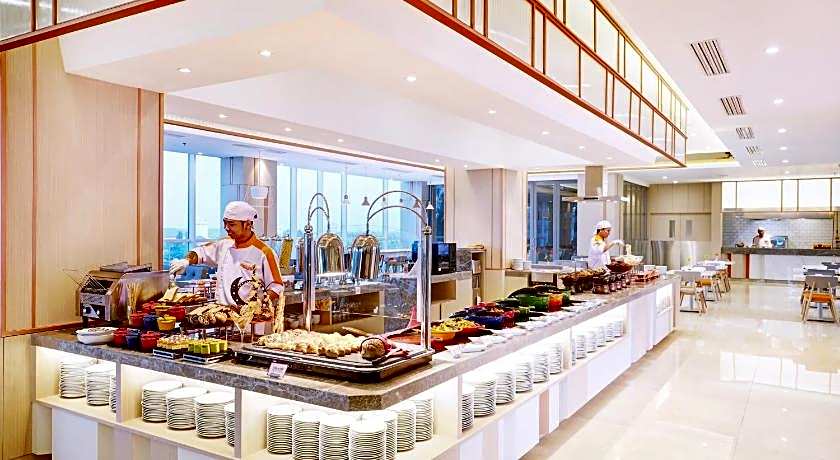 HARRIS Hotel & Conventions Bundaran Satelit Surabaya