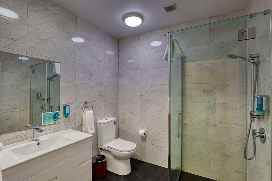 Ramada by Wyndham Hamilton City Center