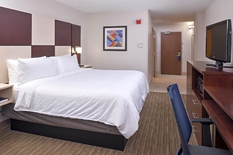King Room Hearing Accessible with Roll-In Shower