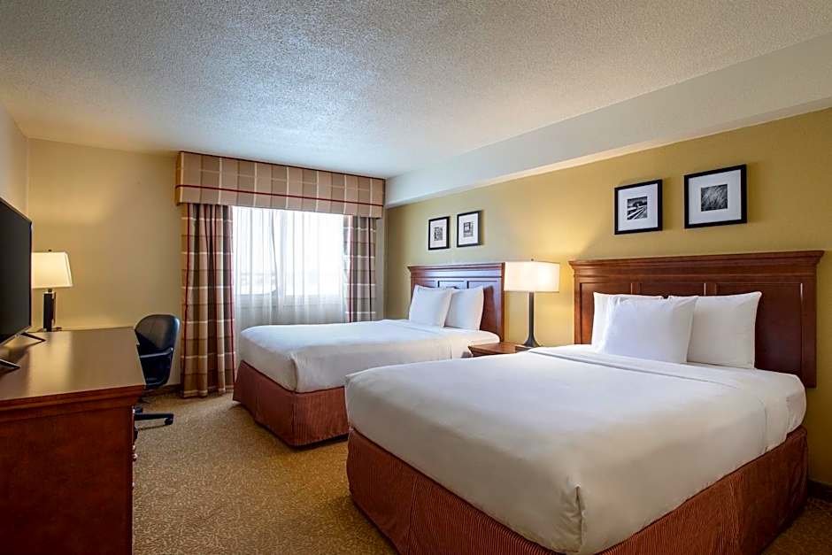 Travelodge Suites by Wyndham Regina - Eastgate Bay