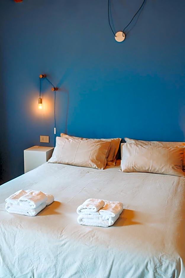 Bea Trees - Lake Garda