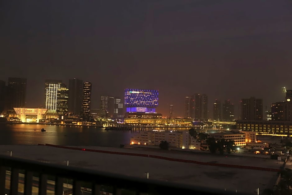 Hala Arjaan by Rotana Hotel