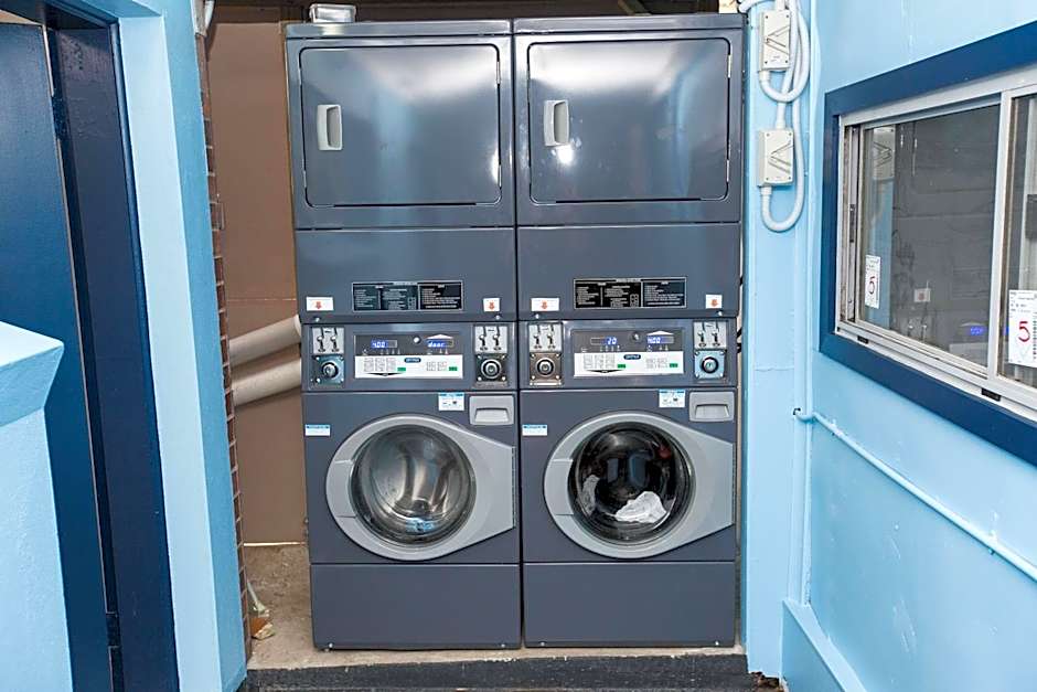 Mad Monkey Backpackers Waterfront