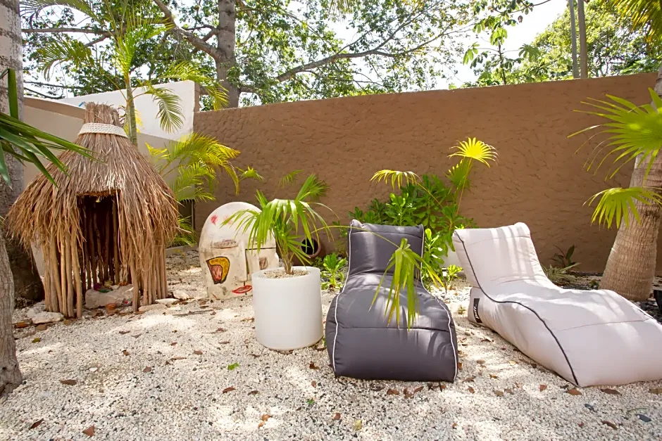 Casa Kaoba Hotel & Suites