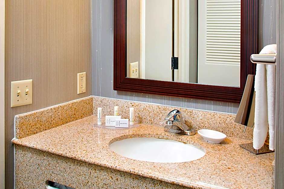 Courtyard by Marriott Ann Arbor