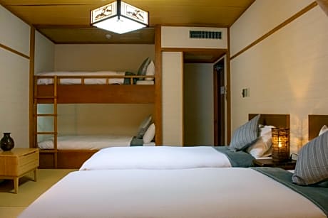 Quadruple Room with Shared Bathroom