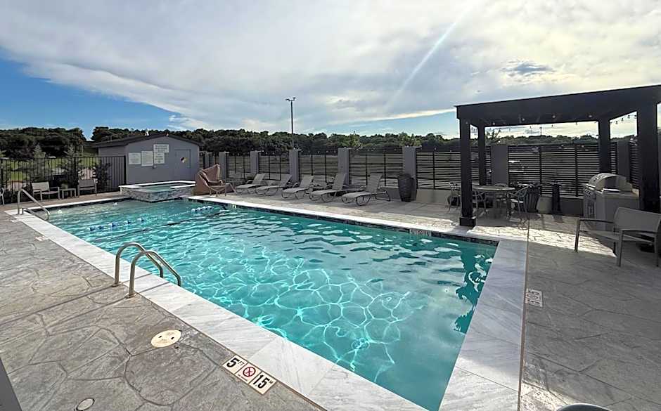 Garner Hotel Norman University Area By IHG