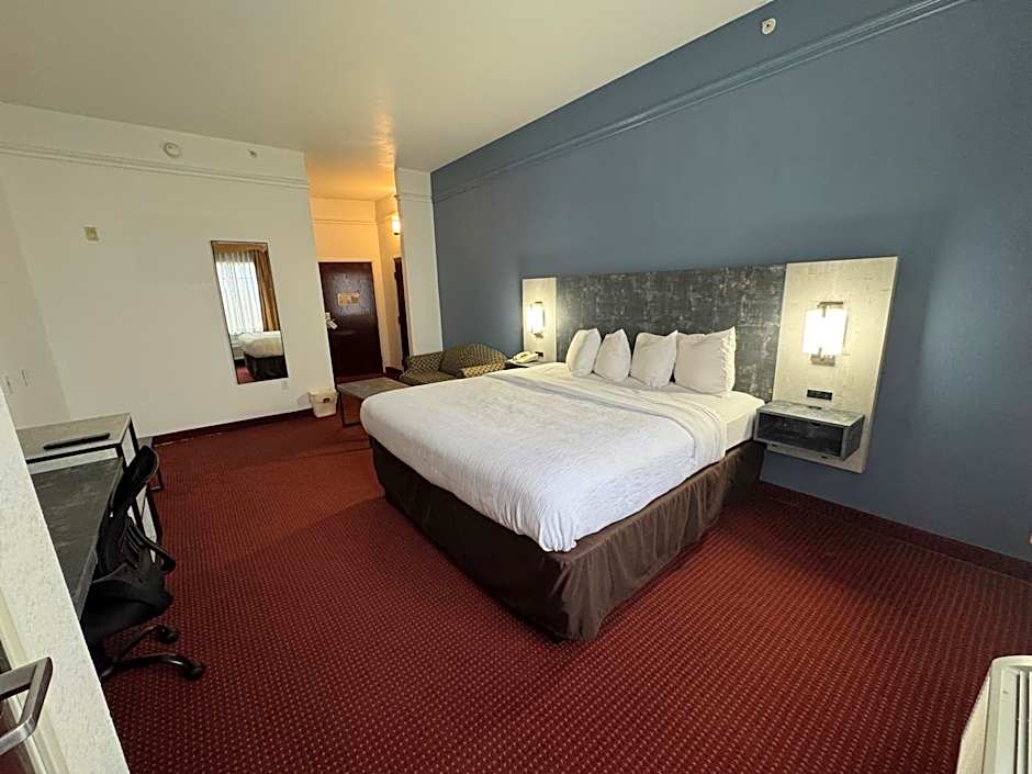 FairBridge Inn & Suites Cleburne