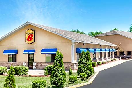 Super 8 by Wyndham Paris