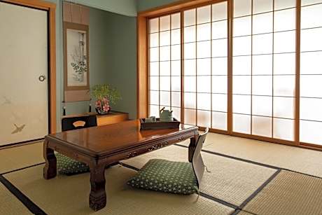 Shizuka Ryokan Japanese Country Spa & Wellness Retreat