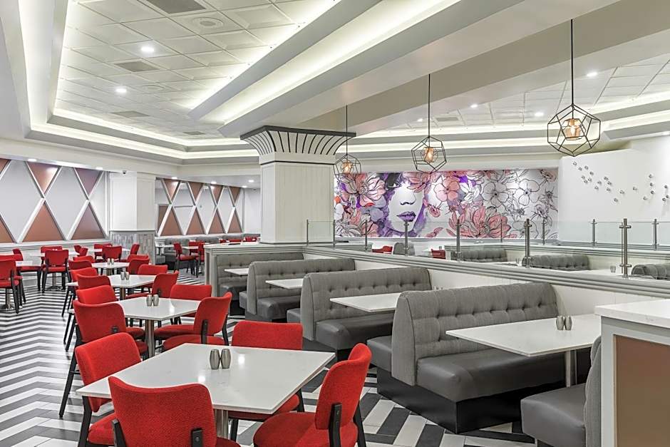 The STRAT Hotel, Casino & Tower