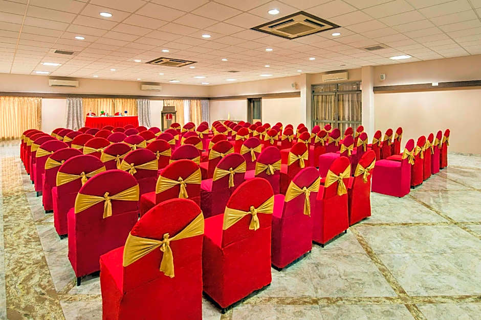 Lion Lords Inn-Rajula