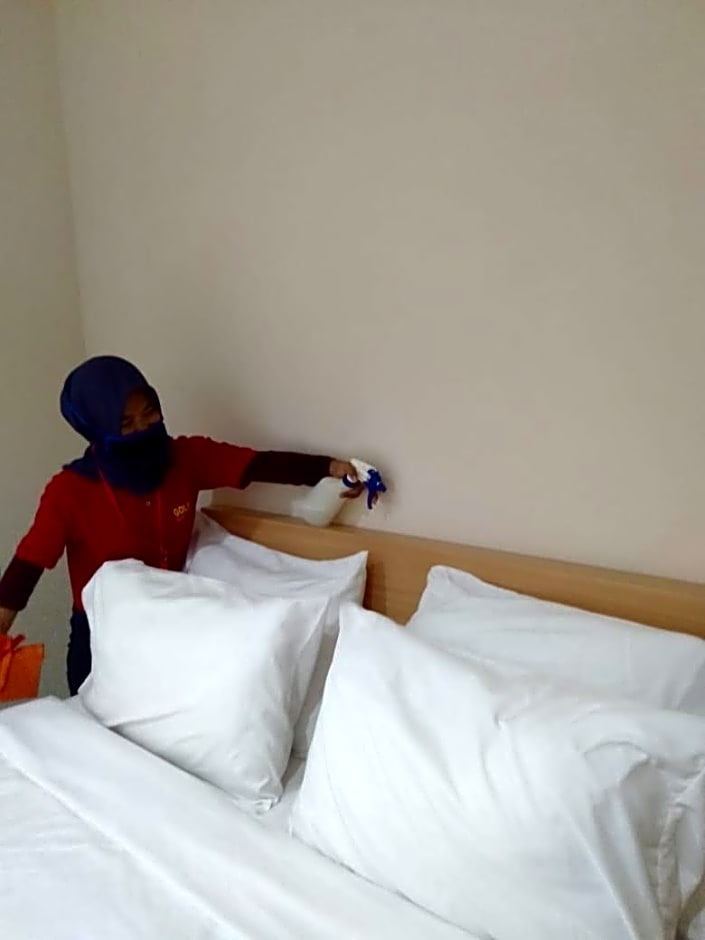 Gold Line Guest House