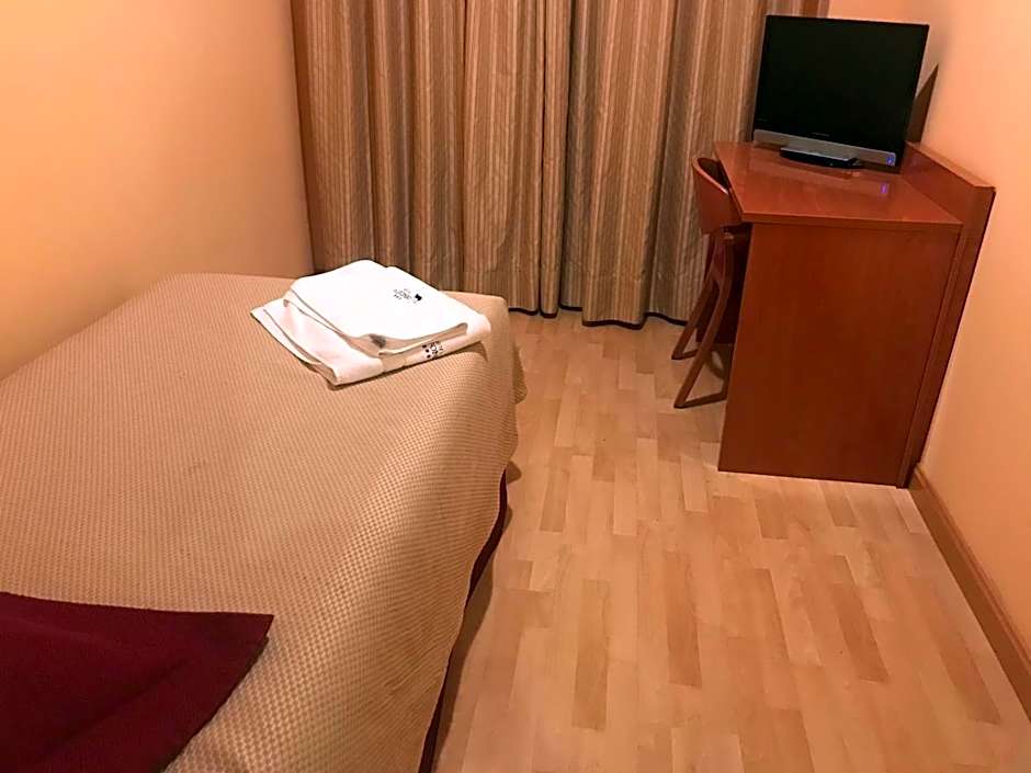 Photo 1 of 7 of Triple Room