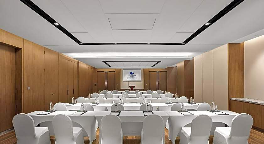 DoubleTree by Hilton Yantai Golden Coast Hotel & Suites