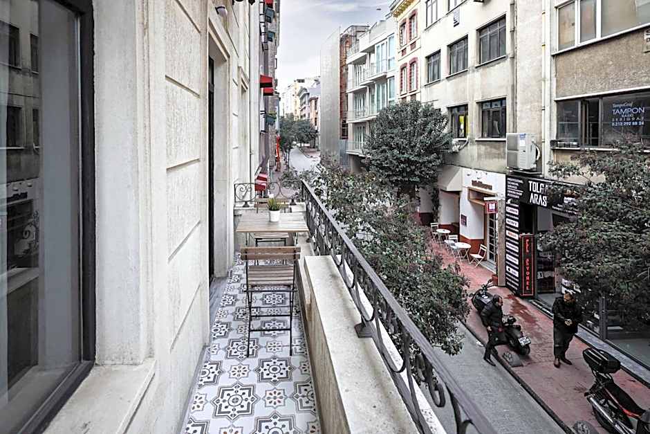 Selvese Suites, Serviced Living in Galata