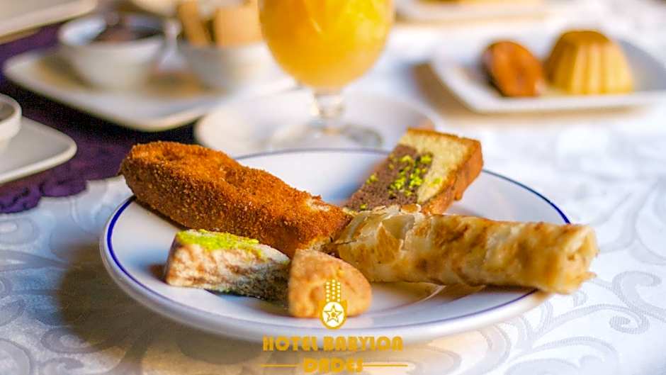 Hotel Babylon Dades