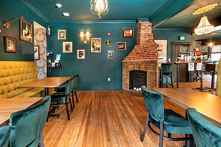 Slaymaker & Nichols Gastro House & Inn