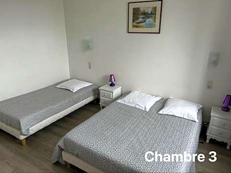 Deluxe Room (2 Adults + 1 Child)