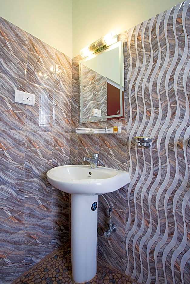 Hotel Golden Star Continental