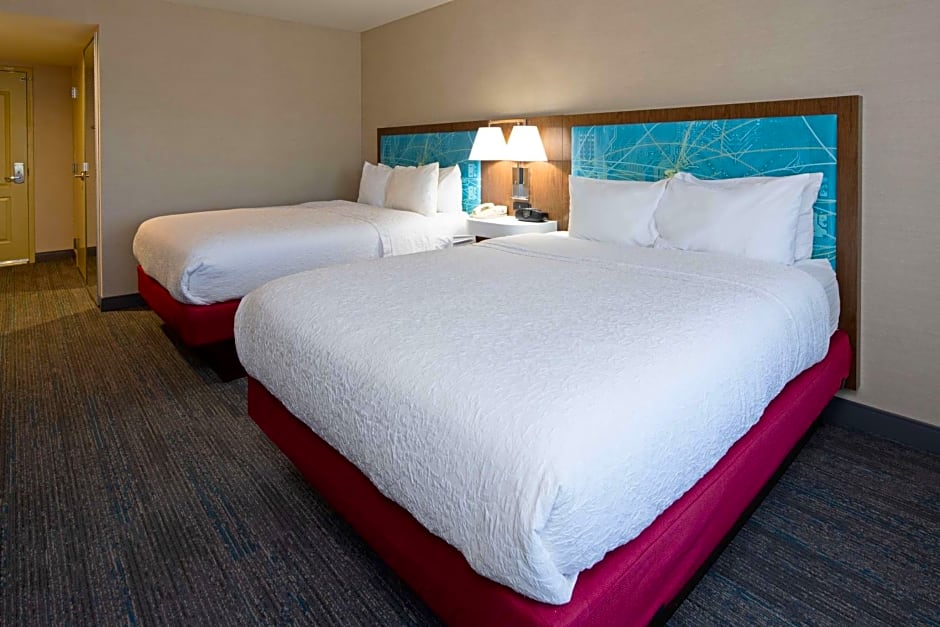 Hampton Inn By Hilton Visalia