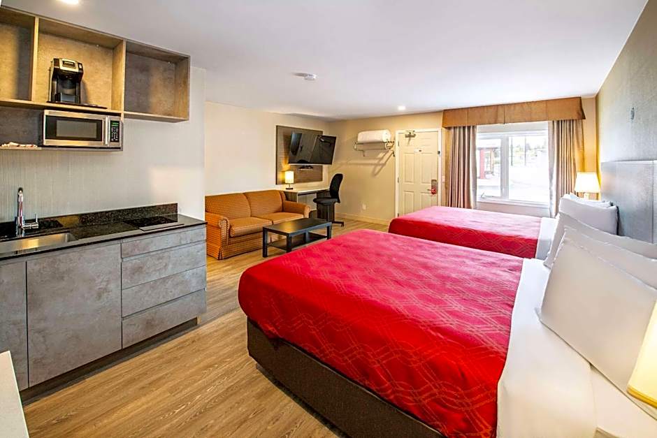 Econo Lodge Inn & Suites