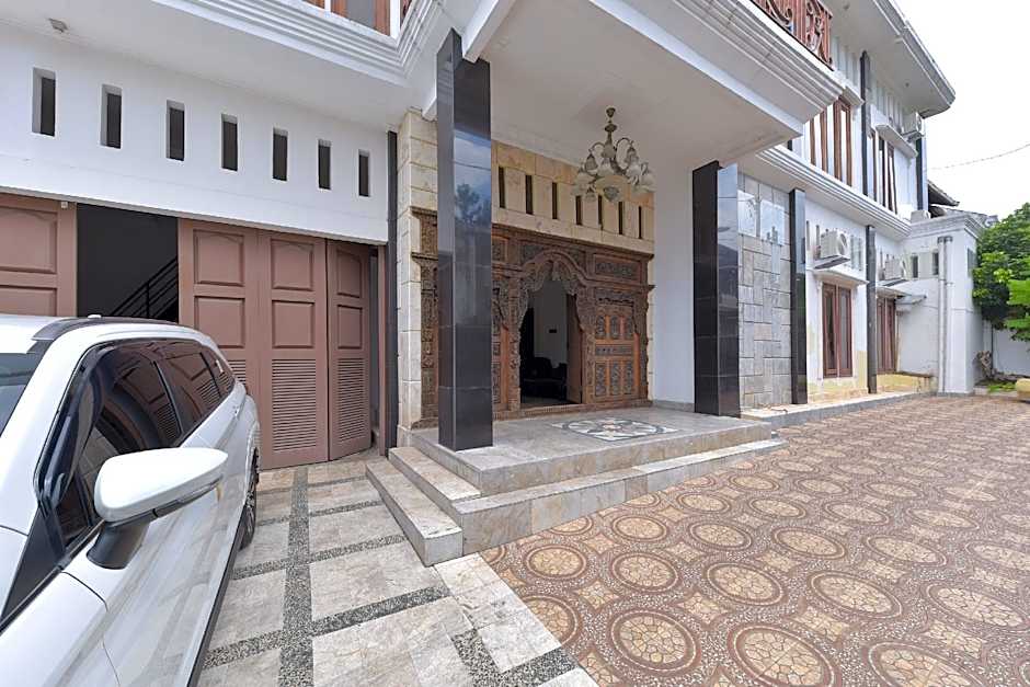 RedDoorz Syariah near Dago Pakar 2