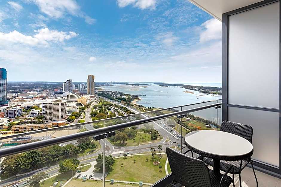 Meriton Suites Southport