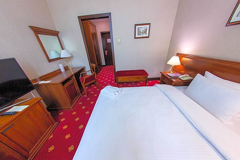 Grand Tien Shan Hotel