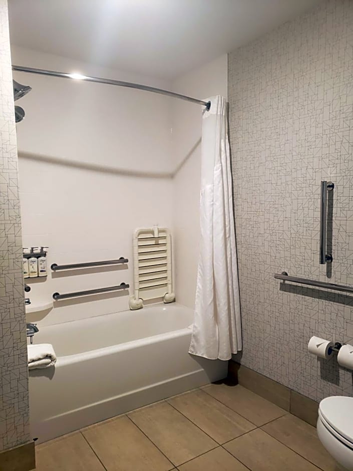 Holiday Inn Express & Suites Kingsland I-95-Naval Base Area By IHG