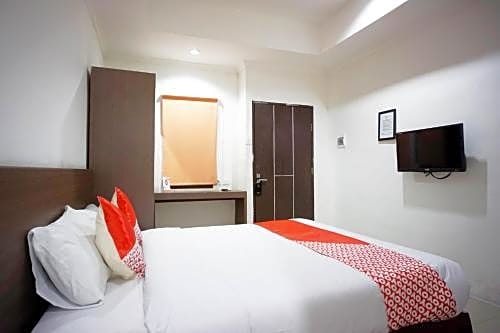 OYO 2886 Her Mandiri Guest House