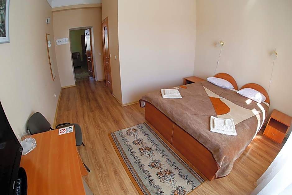 Lucia with Self Check-in