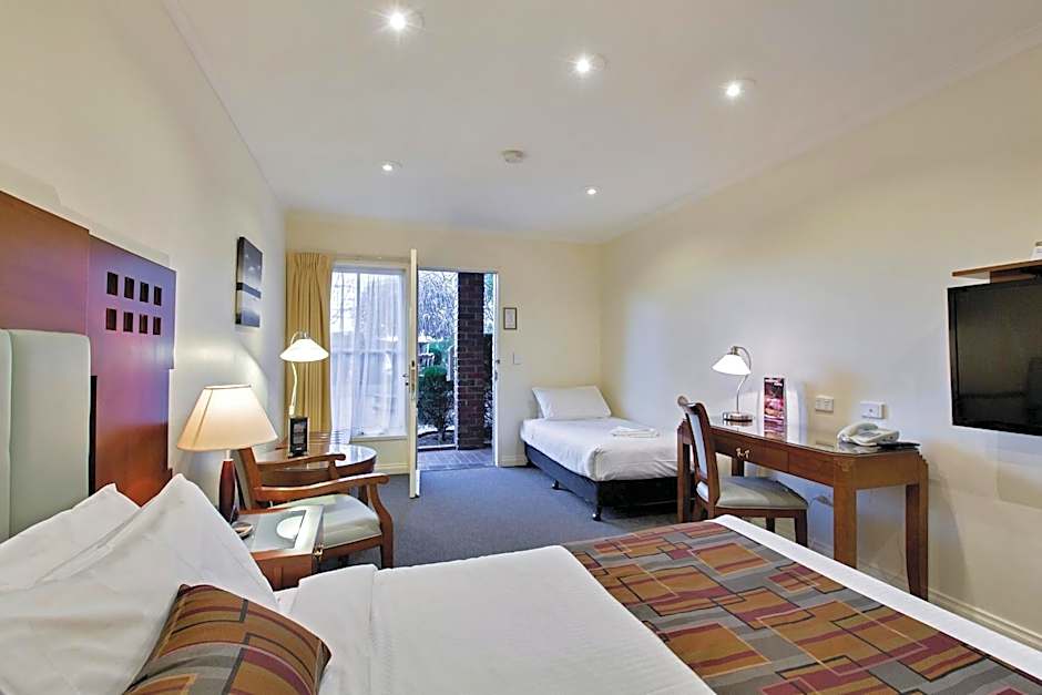Best Western Plus Buckingham International