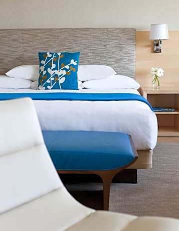 King Room with Harbor View - High Floor