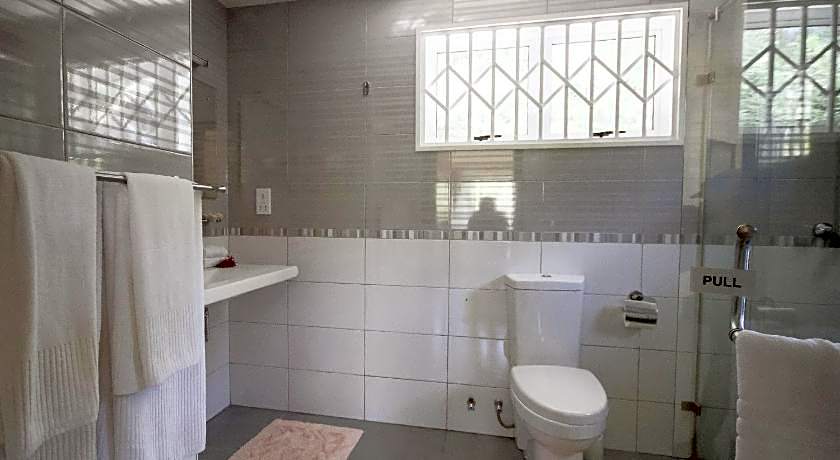 Surfers Beach Self Catering Chalets