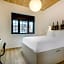 Gowanus Inn & Yard Hotel