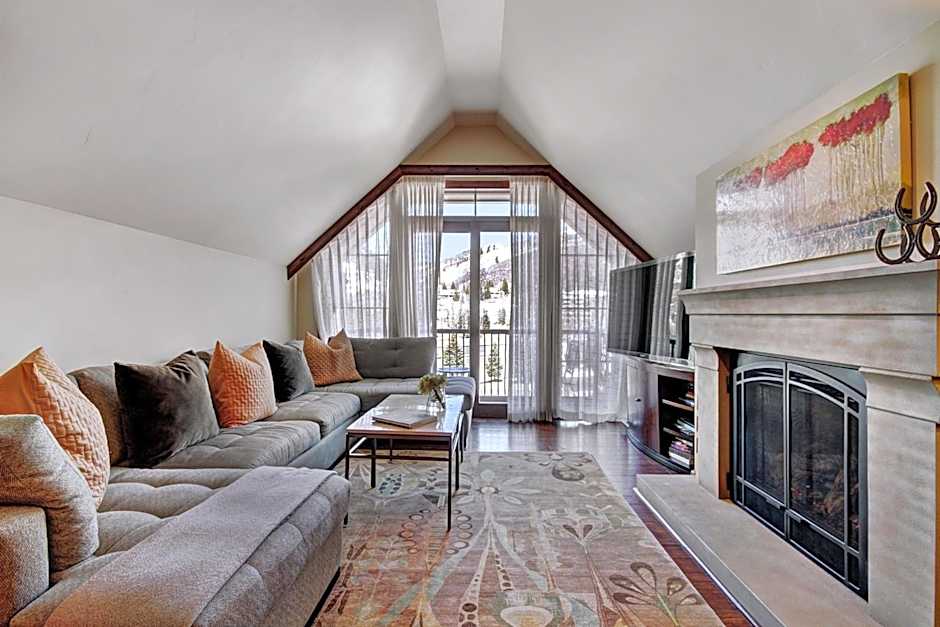 Legendary Lodging at the Ritz Carlton Residences Vail, A Vail Resorts Property