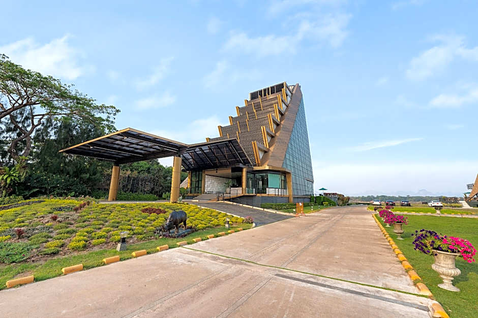 NAKA-RAJ Escape Hotel