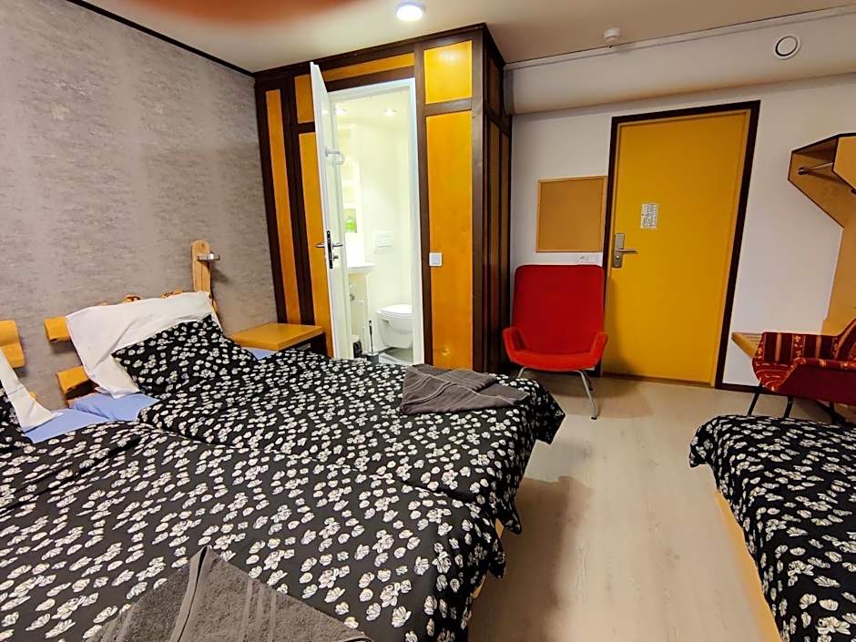 Jaala Hotel Guesthouse