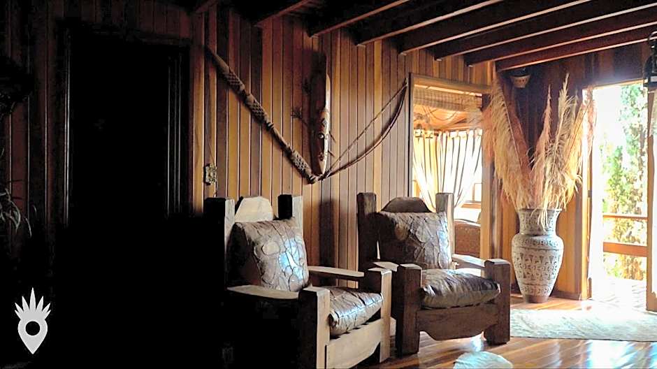 European House with Fireplace & Pool in Indaiatuba