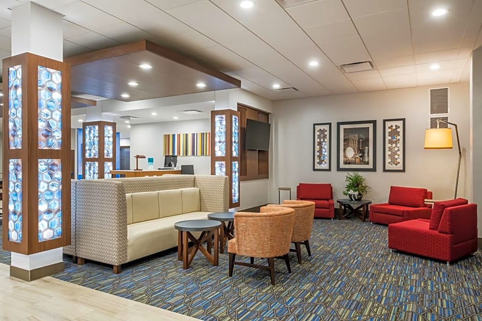 Holiday Inn Express & Suites West Plains Southwest