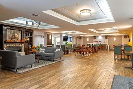 Hampton Inn By Hilton Portsmouth Central