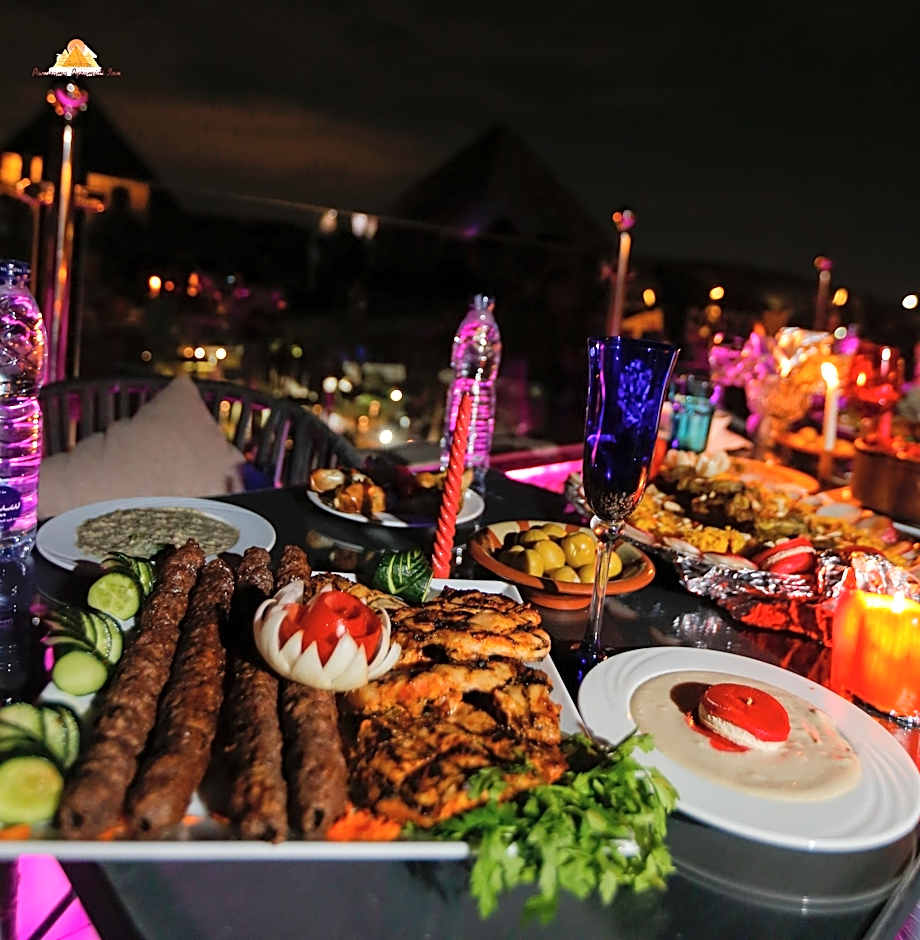 Panorama Pyramids Inn