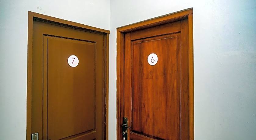 RedDoorz near Majapahit Semarang