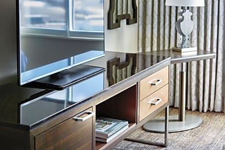 One-Bedroom Junior Suite