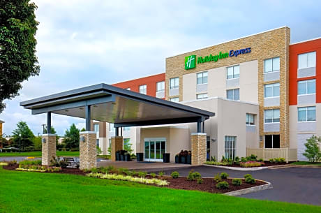 Holiday Inn Express Chesapeake - Norfolk, an IHG Hotel